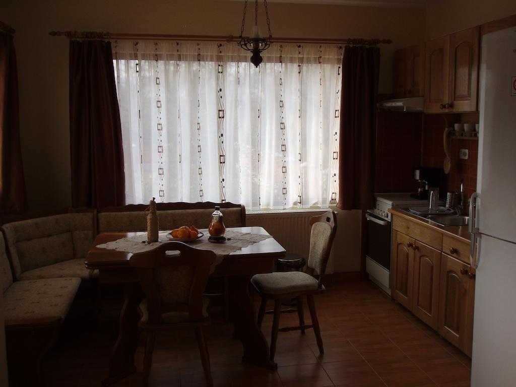 Villa Arnota Costesti  Esterno foto