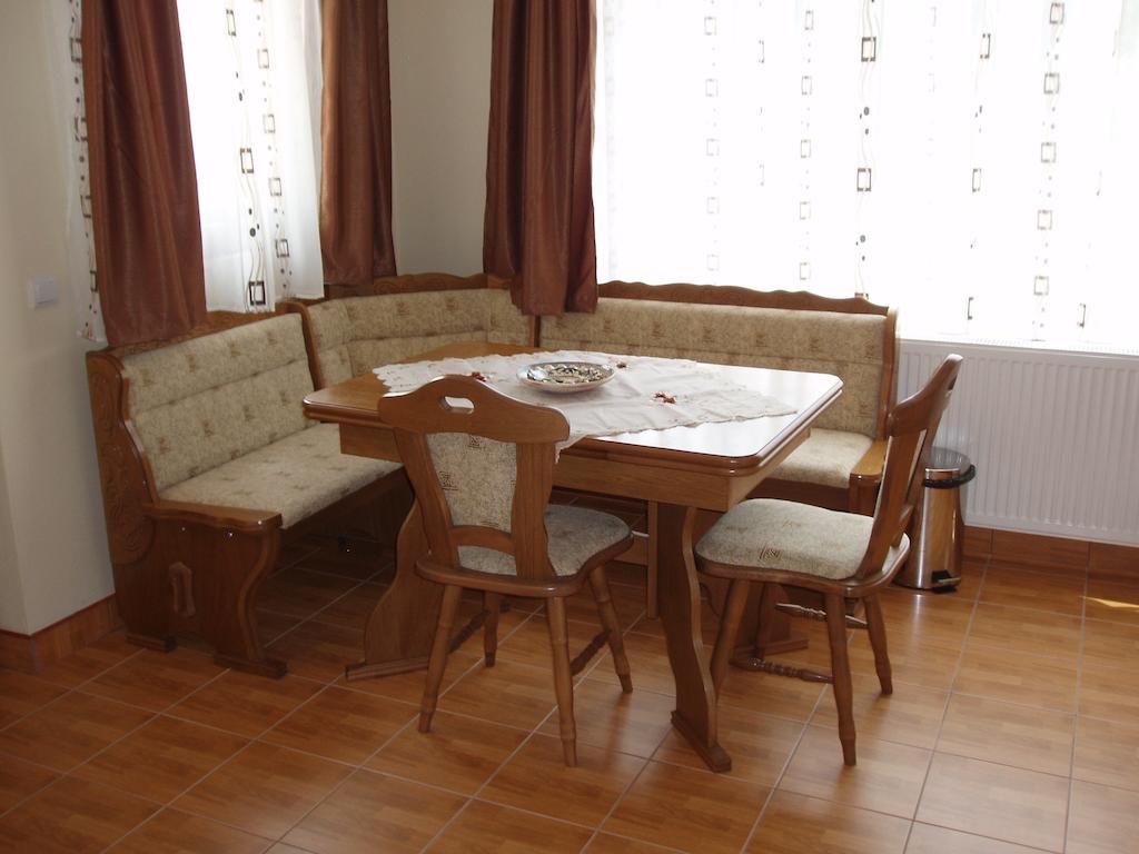 Villa Arnota Costesti  Esterno foto